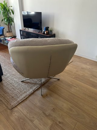 Butaca giratoria con reposapiés