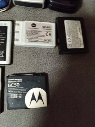 Lote 4 Móviles Vintage LG, Nokia, Siemens, Motorol
