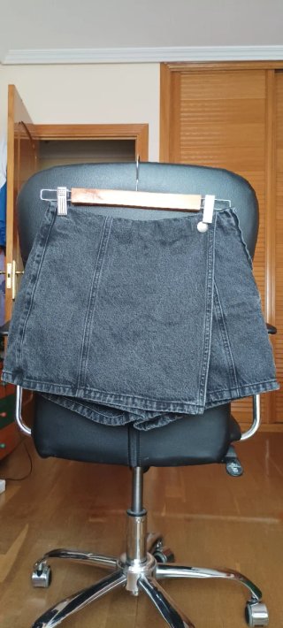 Falda pantalón negra Stradivarius