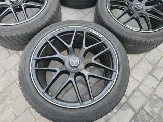 Llanta Mercedes AMG 22 Negra