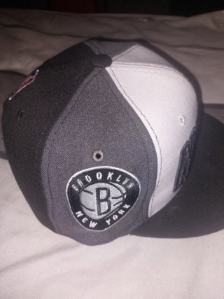 Gorra Nets Negra y Gris
