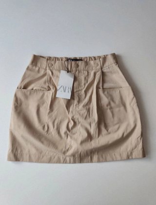 Falda Zara Beige Talla M con etiqueta