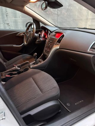Opel Astra 1.7 cdti 6 velocidades
