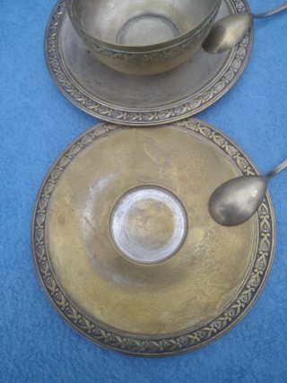 Juego Vintage Tazas y Platos con Cucharas