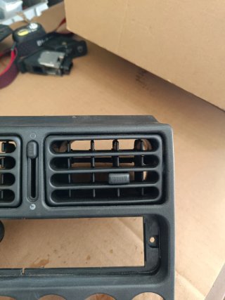 Consola central c/AC ventiladores peugeot 106 GTI