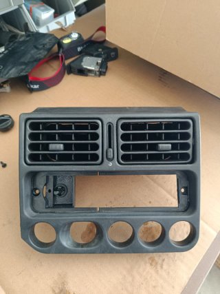Consola central c/AC ventiladores peugeot 106 GTI
