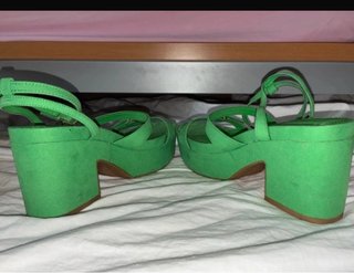 Sandalias Stradivarius verdes