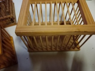 Gabbie in legno fatte a mano