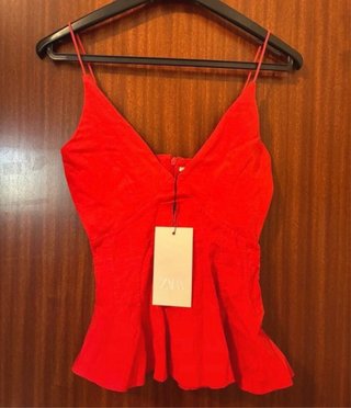 Top Zara volante
