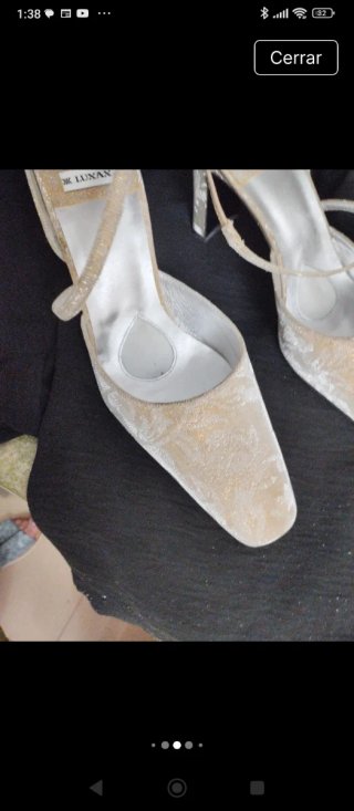 Zapatos de fiesta plateados Luxax sin estrenar