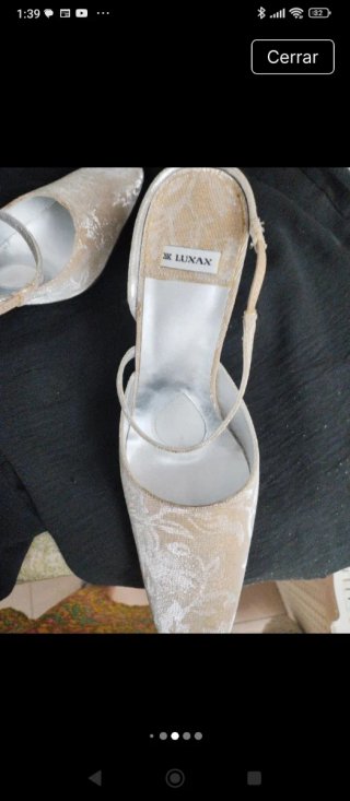 Zapatos de fiesta plateados Luxax sin estrenar