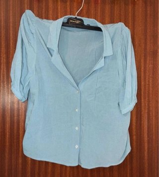 Camisa azul manga corta