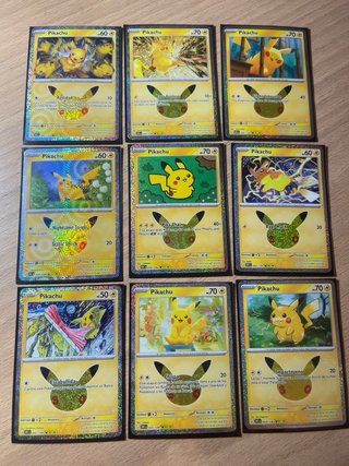 Lote 9 Carte Pokémon Pikachu 30° Anniversario