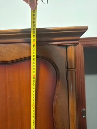 Armario antiguo de madera