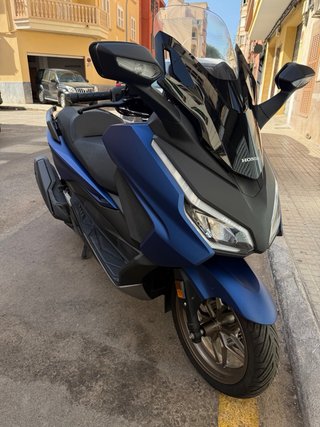 Honda Forza 350 Maxi Scooter Azul