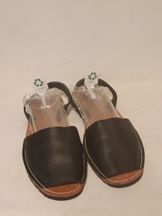 Menorquinas de piel negras