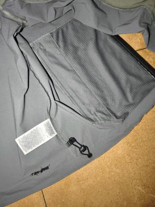 Chaqueta Nike Gris y Verde con Capucha