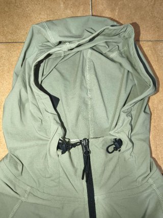 Chaqueta Nike Gris y Verde con Capucha