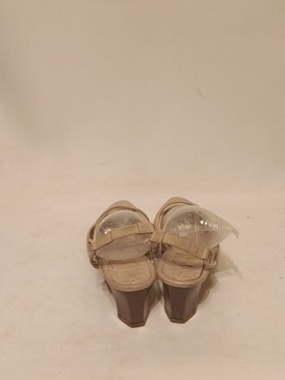 Zapatos de tacón Farrux beige