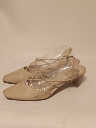 Zapatos de tacón Farrux beige