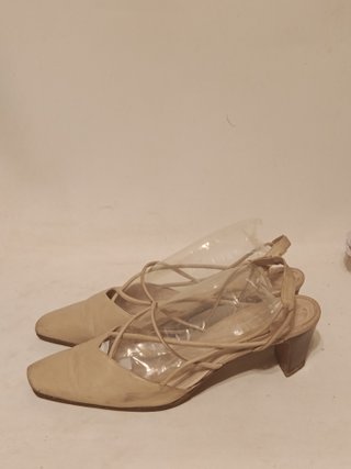 Zapatos de tacón Farrux beige