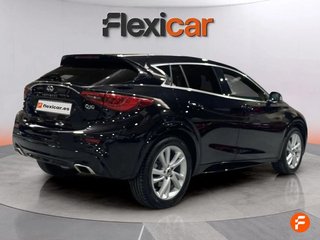 Infiniti Q30 1.5D PREMIUM TECH