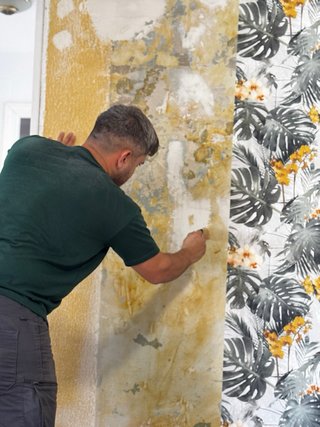 Instalación de Paneles Decorativos y Papel Tapiz