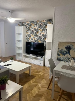 Instalación de Paneles Decorativos y Papel Tapiz