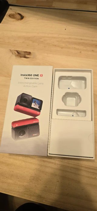 Caja Insta360 ONE R Twin Edition
