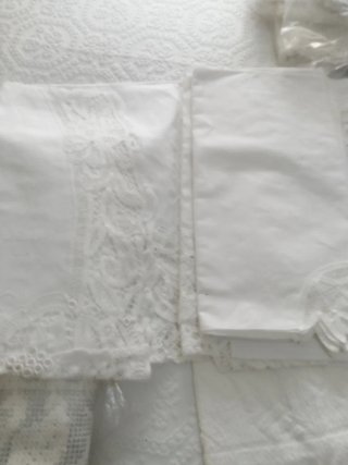 Mantel de lino vintage bordado