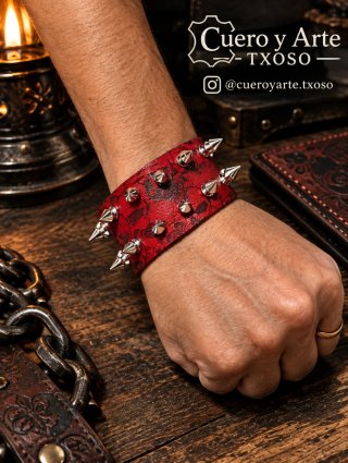 Pulsera Cuero Rojo Artesanal Pinchos Punk