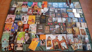 Lote Sorpresa 12€-10 artículosCDs+DVDs+Libros+Deco