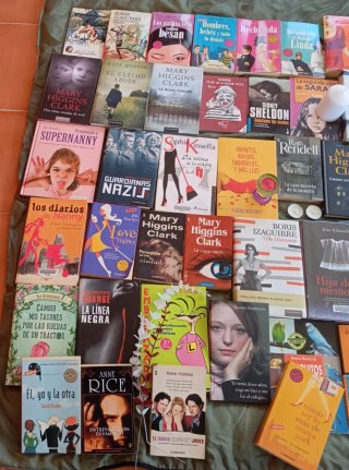 Lote Sorpresa 12€-10 artículosCDs+DVDs+Libros+Deco