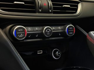 EXCLUSIVA NACIONAL ALFA ROMEO GIULIA COMPETIZIONE