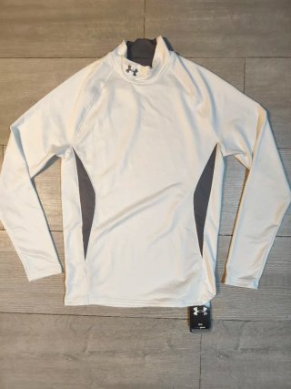Camiseta Under Armour nueva con etiquetas