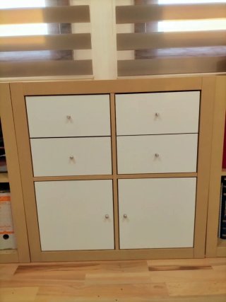 Estantería IKEA KALLAX 2x2 con Cajones y Puertas.