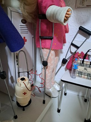 Muleta miniatura Nancy enfermera