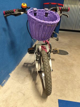 Bicicleta infantil 16" rosa con cesta