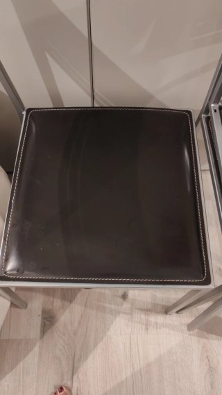 Sillas de cocina cuero y metal 15€ las 3