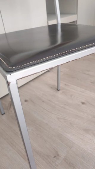 Sillas de cocina cuero y metal 15€ las 3