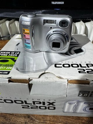 Nikon Coolpix 2200 Digital Vintage + Caja +Tarjeta