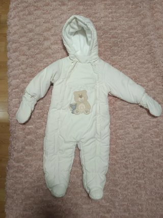 Buzo de bebé beige con osito