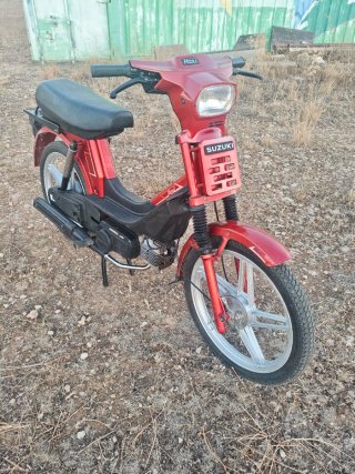 Suzuki Maxi 49cc Roja