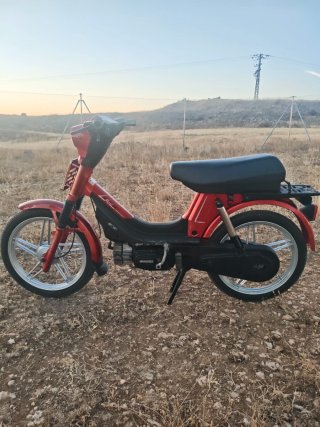 Suzuki Maxi 49cc Roja