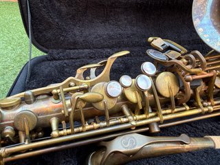Saxofón Alto Schagerl A-1VB Superior NUEVO SIN USO