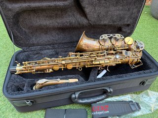 Saxofón Alto Schagerl A-1VB Superior NUEVO SIN USO