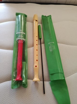 Flautas Hohner Beige y Roja con Funda
