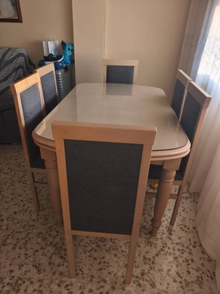 Mesa comedor cristal y 6 sillas madera