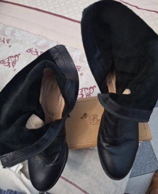 Botas de piel negras para mujer
