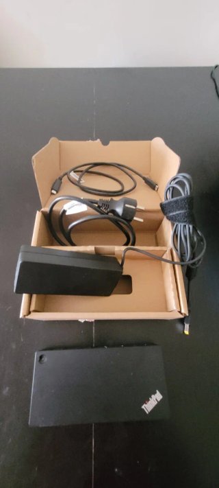 Lenovo ThinkPad Universal USB-C Dock 40AY